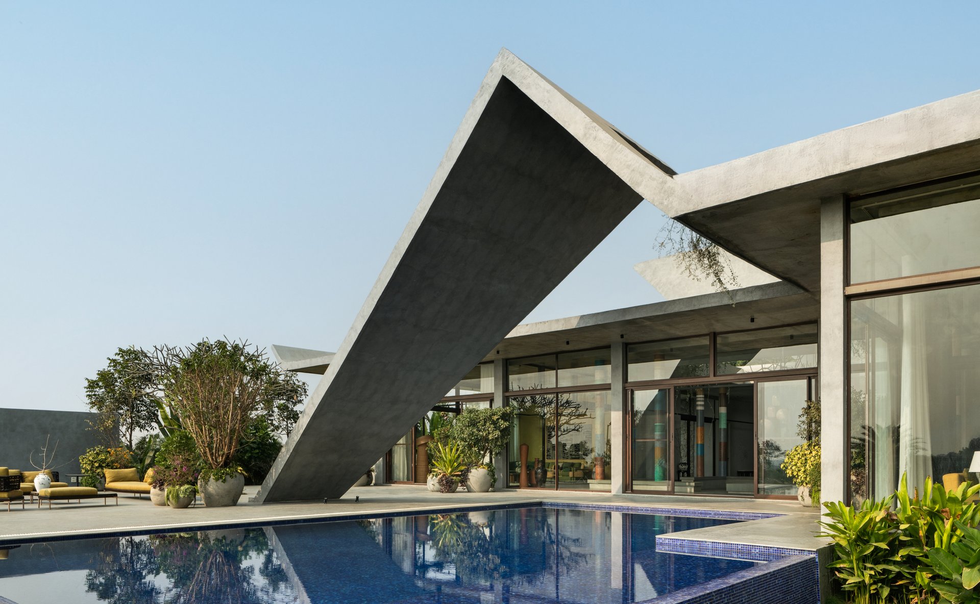 SAHN Signature Fold Pool Dusk