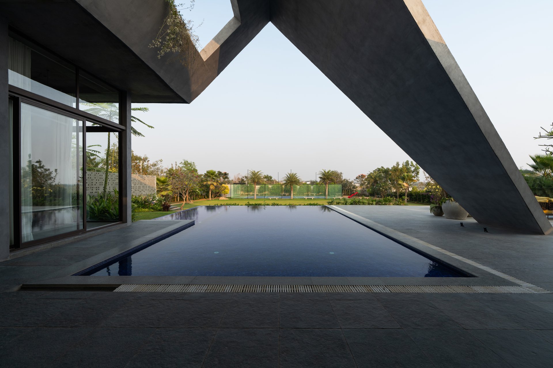 SAHN Estate Lawn and Swimming Pool
